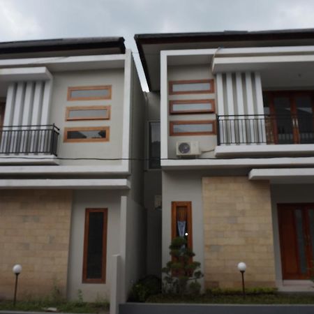Cemara Homestay Jogja Yogyakarta Extérieur photo